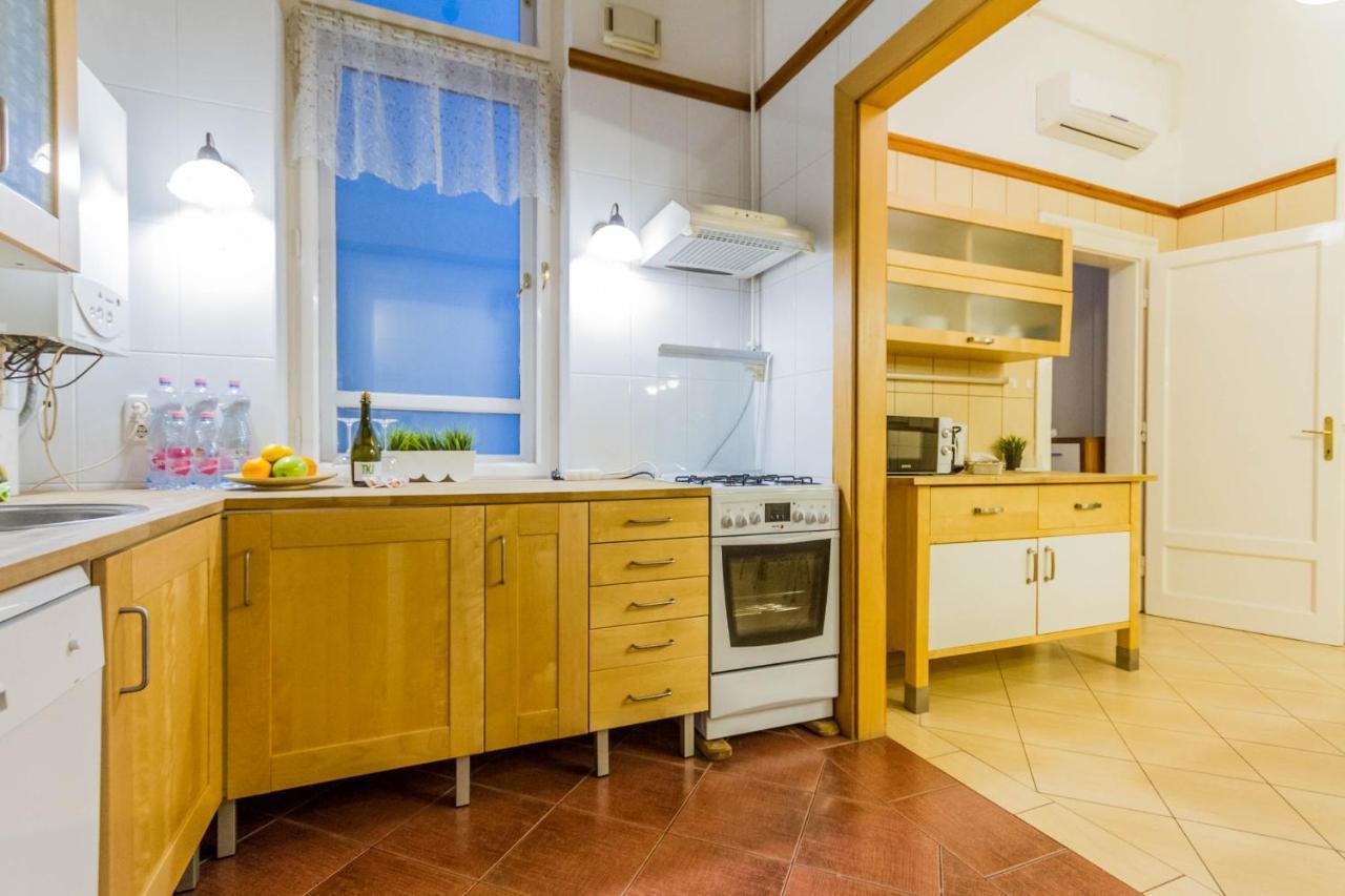 Friend Of Deak Ferenc Apartment Budapest Bagian luar foto